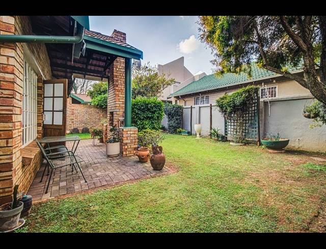 3 BEDROOM APARTMENT FOR SALE IN GLEN MARAIS